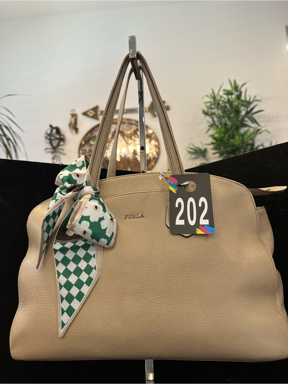 Furla Beige Leather Tote med/Large size